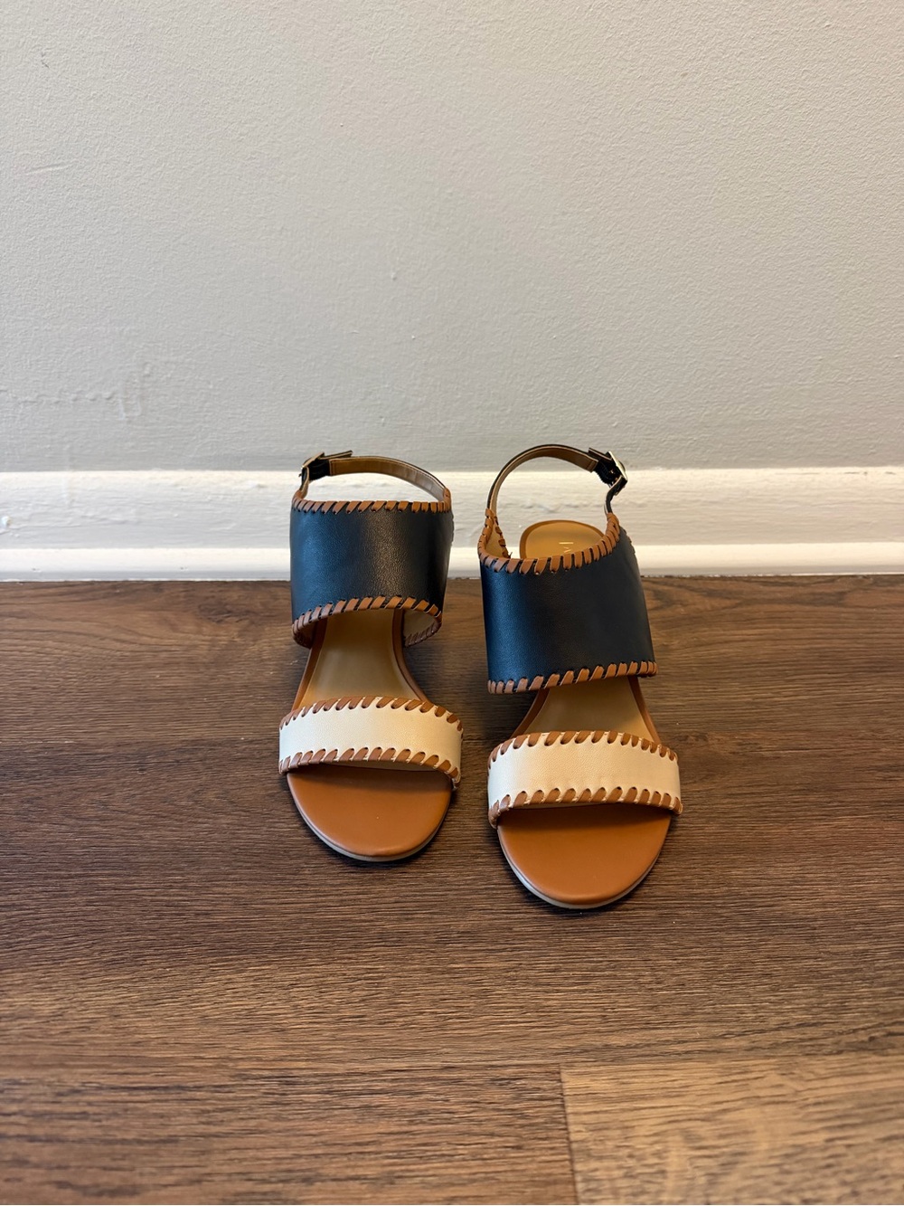 Jack Rogers Two-Tone Leather Strap Sandals in Black and Cream Size 8.5